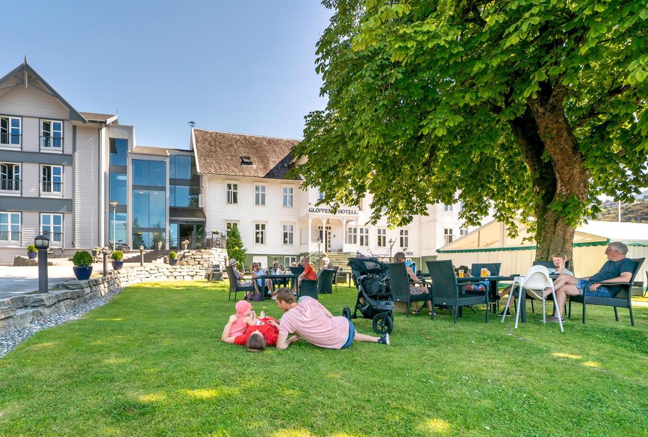 Gloppen Hotell - By Classic Norway Hotels Sandane Exteriör bild