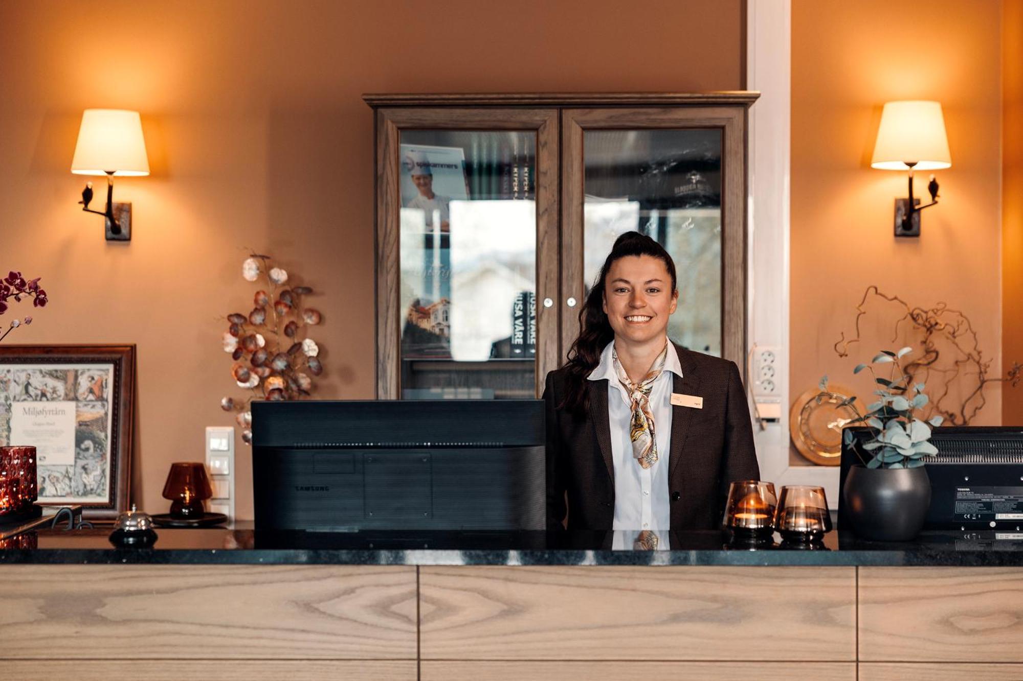 Gloppen Hotell - By Classic Norway Hotels Sandane Exteriör bild